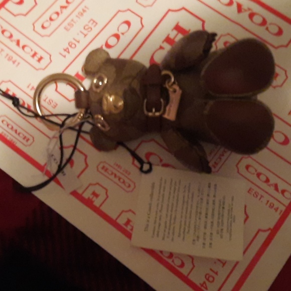 NWT AUTHENTIC COACH SIGNATURE SERIES COLLECTIBLE TEDDY BEAR 🧸 KEYFOB & GIFT BAG - Picture 1 of 10